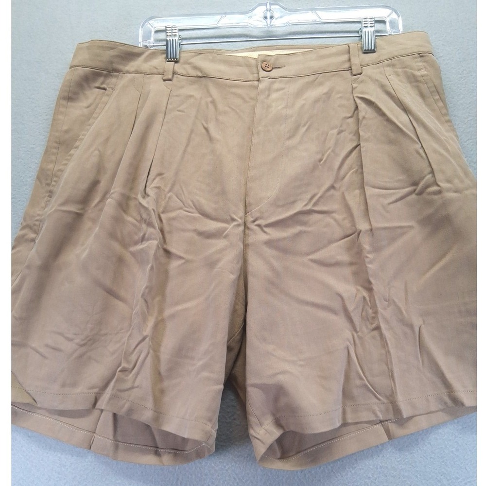 Baracuta Men's Khaki 100% Silk Shorts Size 38 Brown Pleated‎ Front